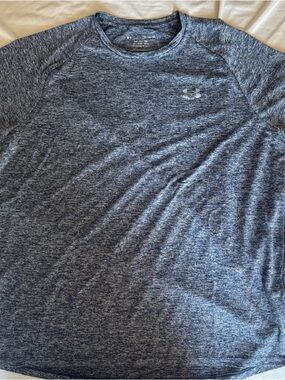 Under Armour Men’s Heathered Blue Long-Sleeve Performance Top